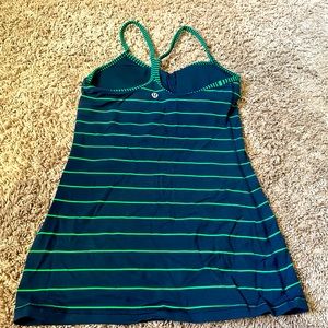 Lululemon yoga tank with built in bra, size 4
